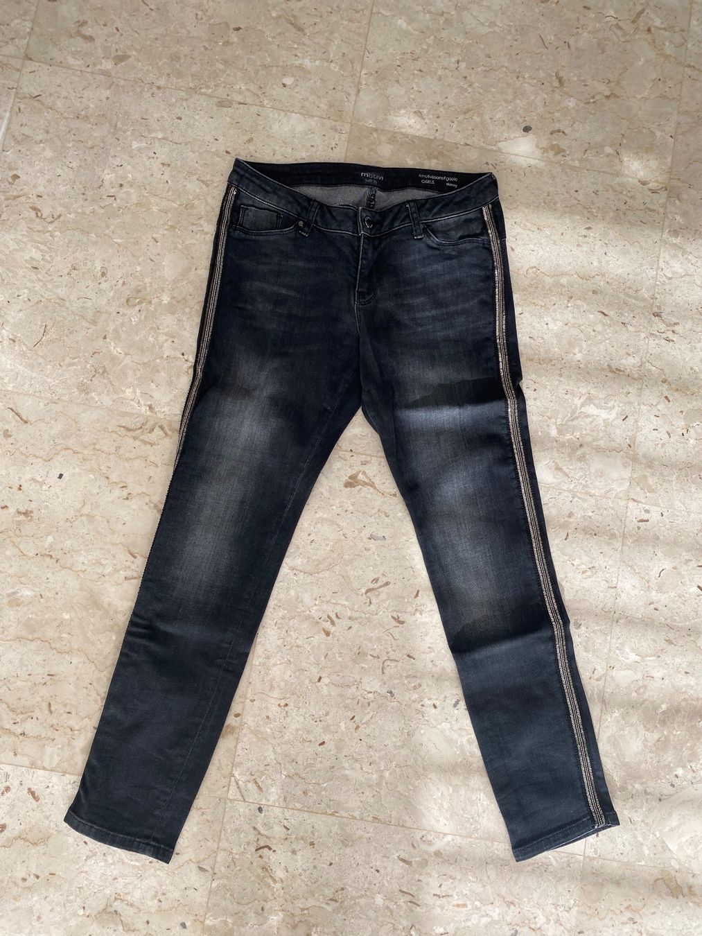 Jeans: Jeans MOTIVI taglia 29 – Nuovo (secondo la descrizione) da Locarno venduto da Matic04