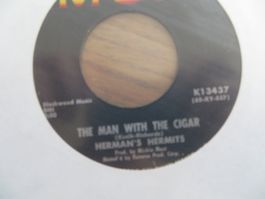 Herman's Hermits - The Man With The Cigar/ A Must To Avoid