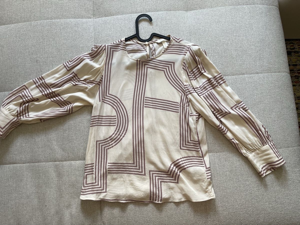 H&M Camicette: Bluse H&M Muster Langarm Grösse 34 neuwertig – Usato da Genève venduto da esz_8xbz