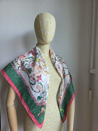 Hermès  Seidentuch „Pierres d’Orient et d’Occident“ 90