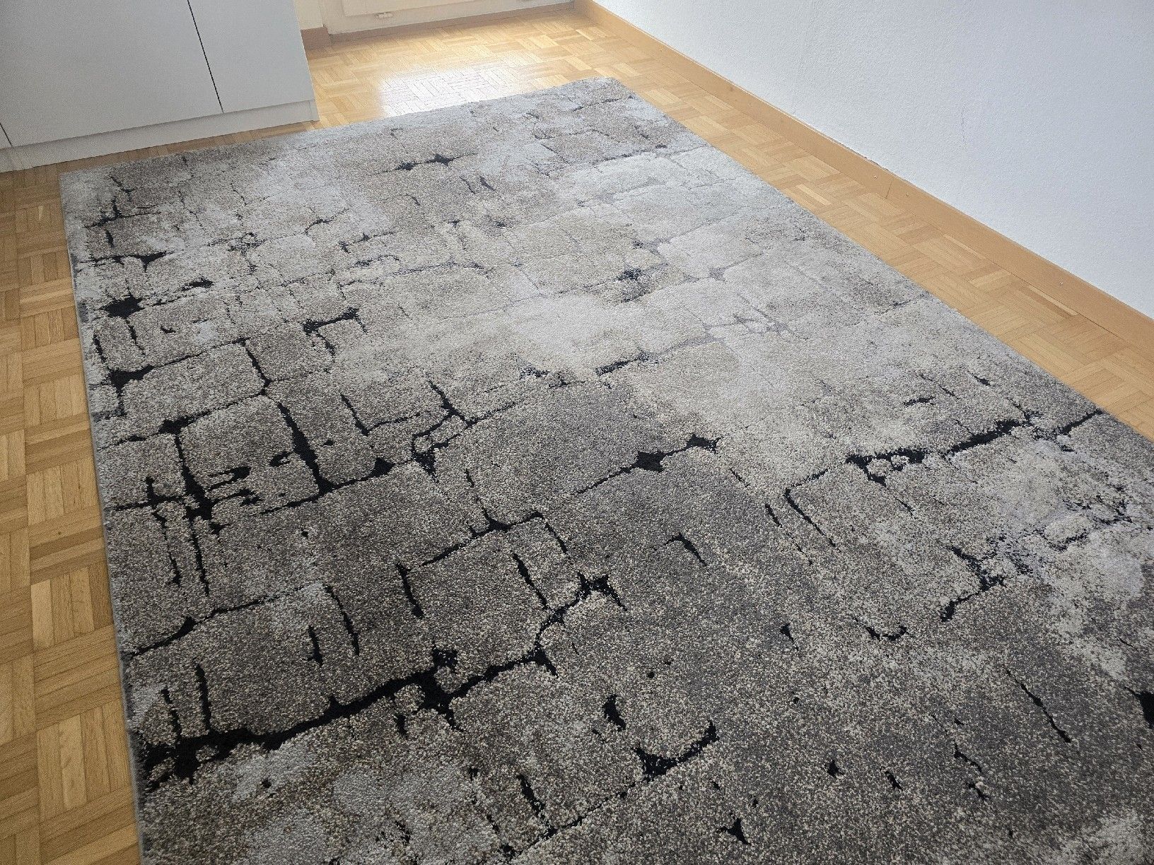 Tapis: Teppich 160x230cm, Grau mit Struktur – D'occasion à Zollikon par C.fromParis 1