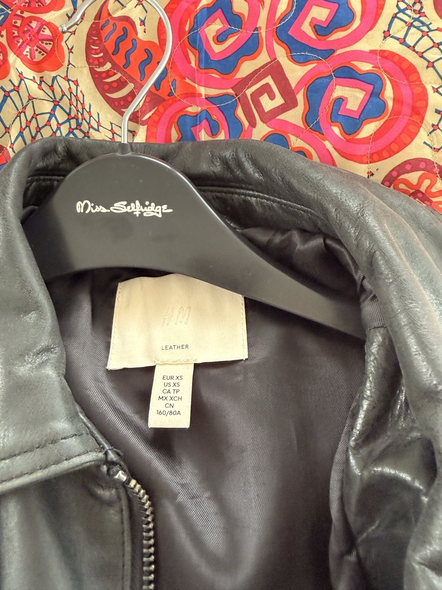 H&M Giacche: Echtes Leder oversized Jacke , Grösse xs – Usato da Pratteln venduto da Samantha... 1