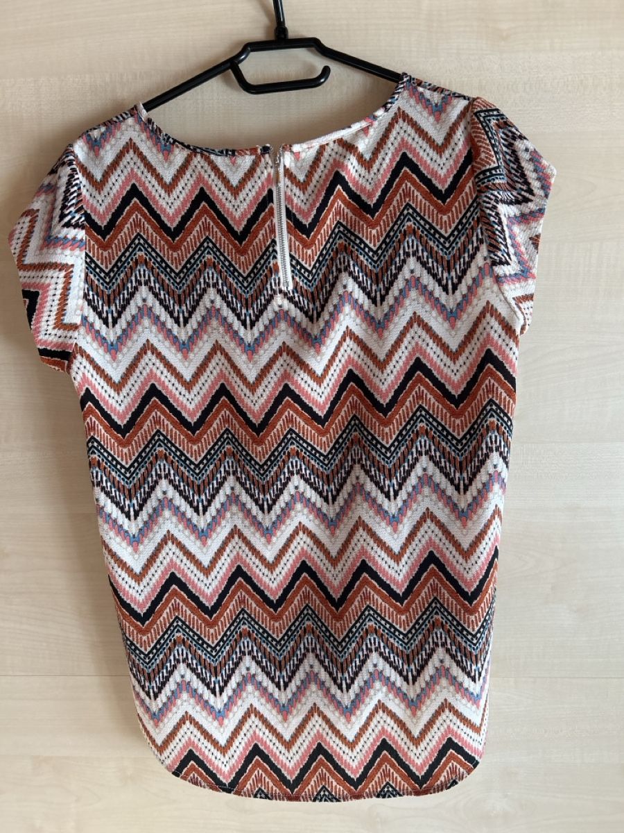Only Blusen: Damen Bluse mit Zickzack-Muster Gr. 38 Only – Gebraucht aus Winterthur von gadha 2
