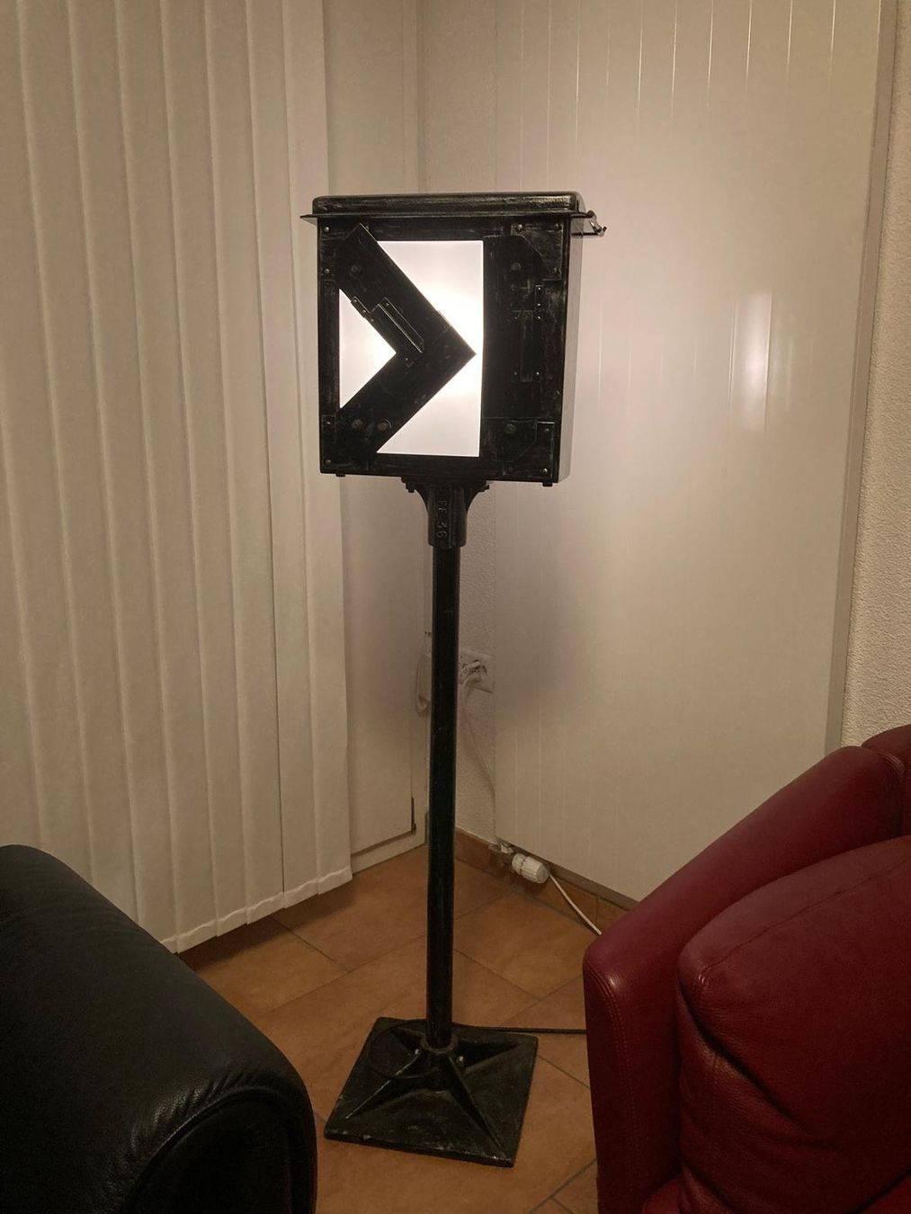 SBB/CFF/FFS Lampade: Massive SBB-Weichenlampe (Standlampe) – Usato da Thayngen venduto da Gipra 3
