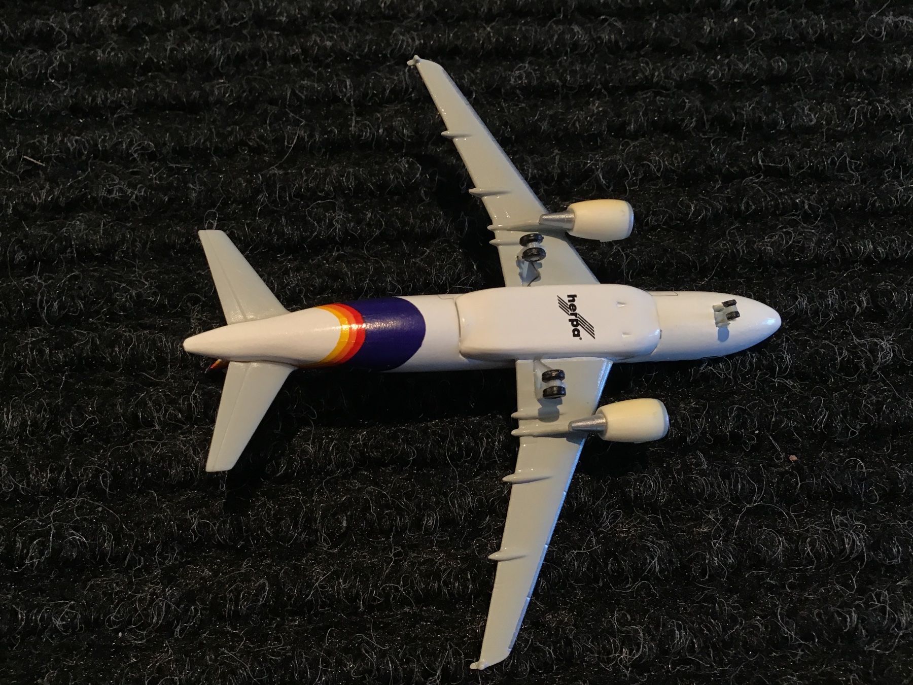 Herpa Kit di modellismo & Modellini statici: HERPA AIRBUS A319 1/500 – Usato da Männedorf venduto da Spezial-Modelle 4