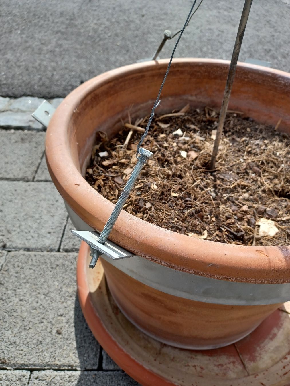 Altre Decorazioni per giardino: Fünf Töpfe mit Rankhilfe – Usato da Breitenbach venduto da einsundzwei12