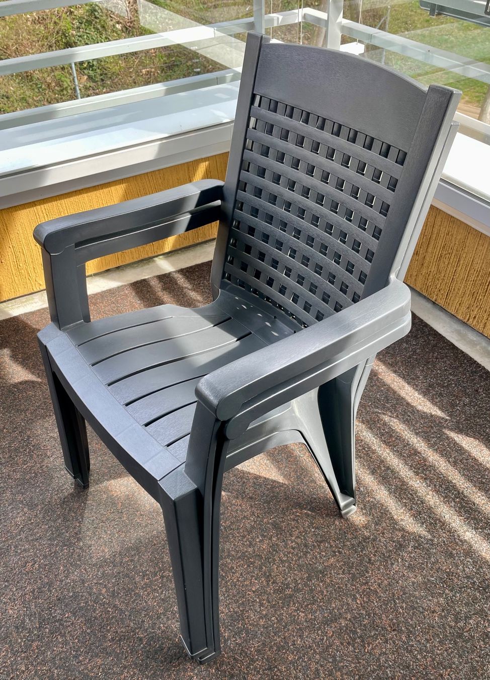 Set di tavolo e panche: Gartentisch 130X90 cm mit 4 Stühlen – Usato da Zürich venduto da Rfigaro 1