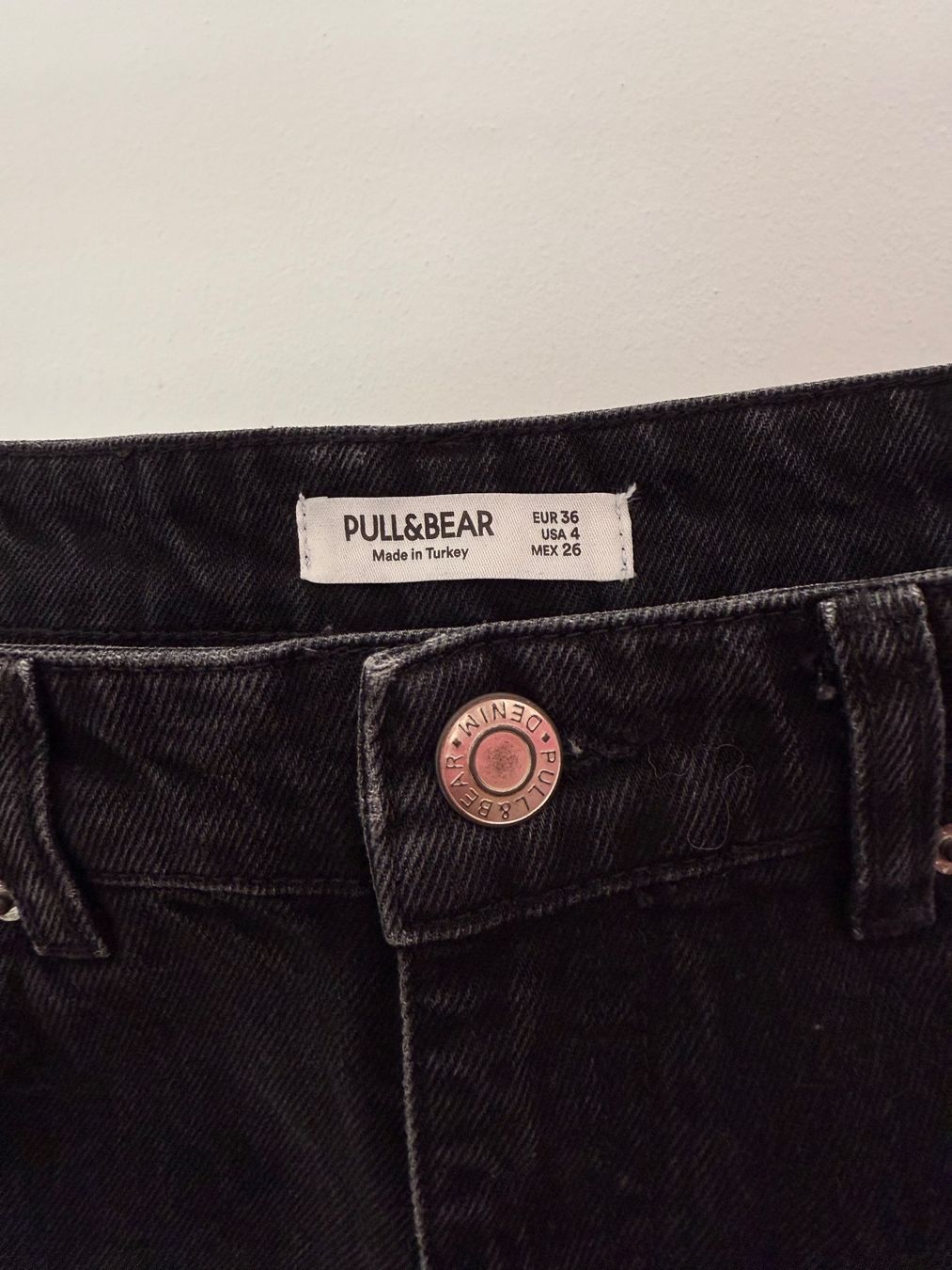 Pull&Bear Jeans: Pull&Bear Shorts, Schwarz, Denim, Gr. 36 – Usato da Kriens venduto da MeinKleiderschrank 3