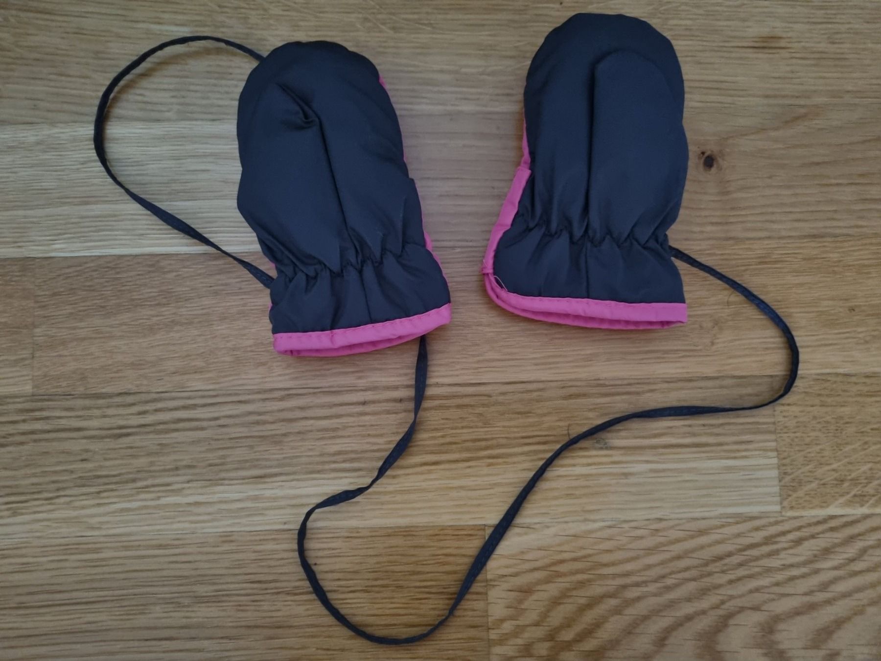 Guanti: Handschuhe von Pusblu Gr. 1 – Nuovo (secondo la descrizione) da Grüt (Gossau ZH) venduto da Stuntmace 1
