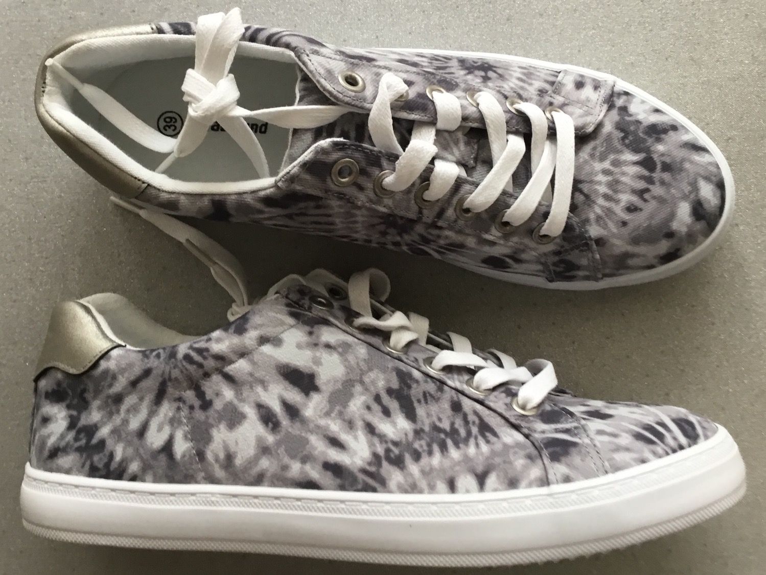 Damenschuhe: Sneakers / Schuhe mit Ikat Muster – Neu und originalverpackt aus Thalwil von gb_ea2000 1