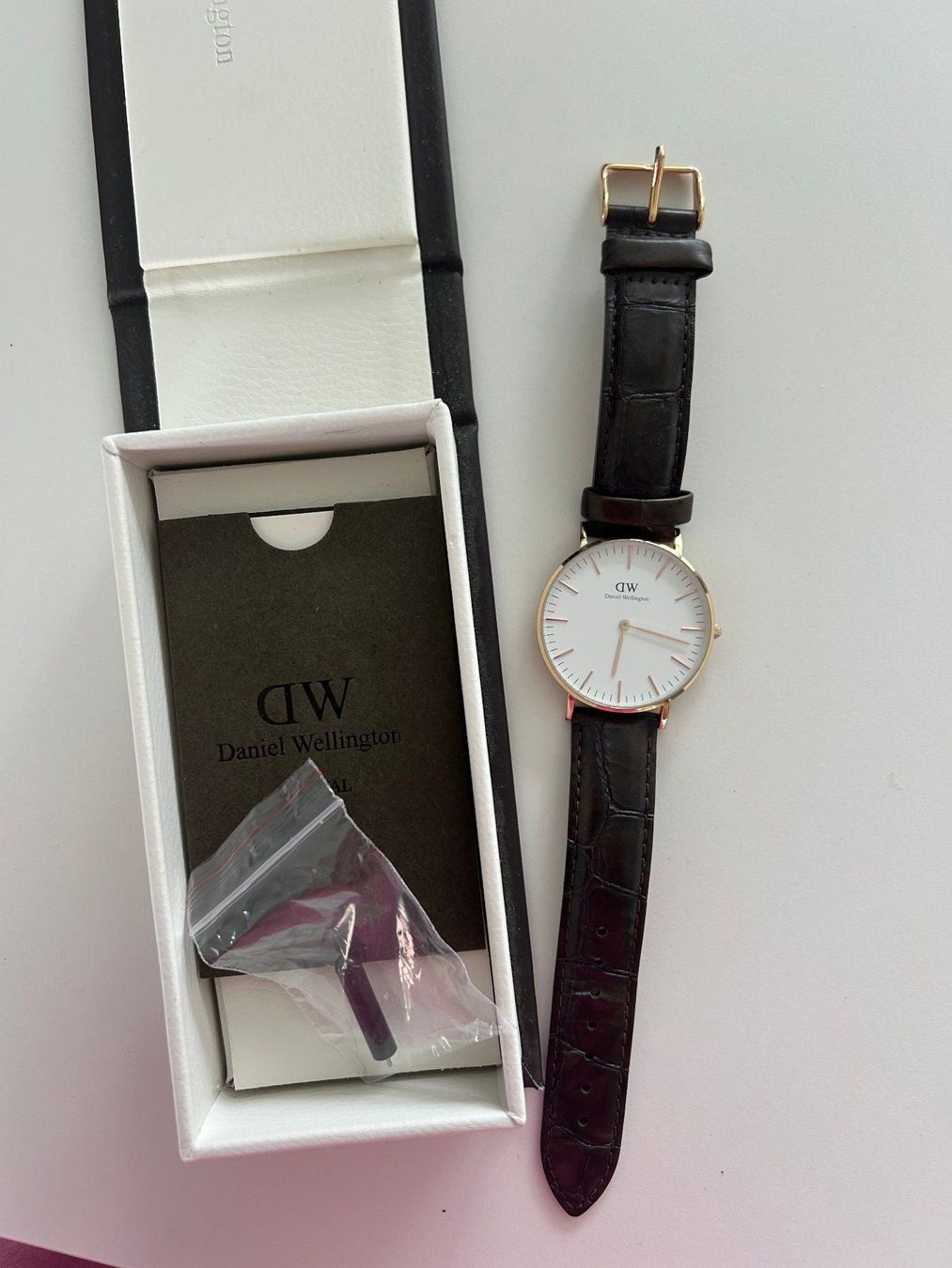 Daniel Wellington Uhren: Daniel Wellington Armbanduhr – Gebraucht aus Wittenbach von sorento12