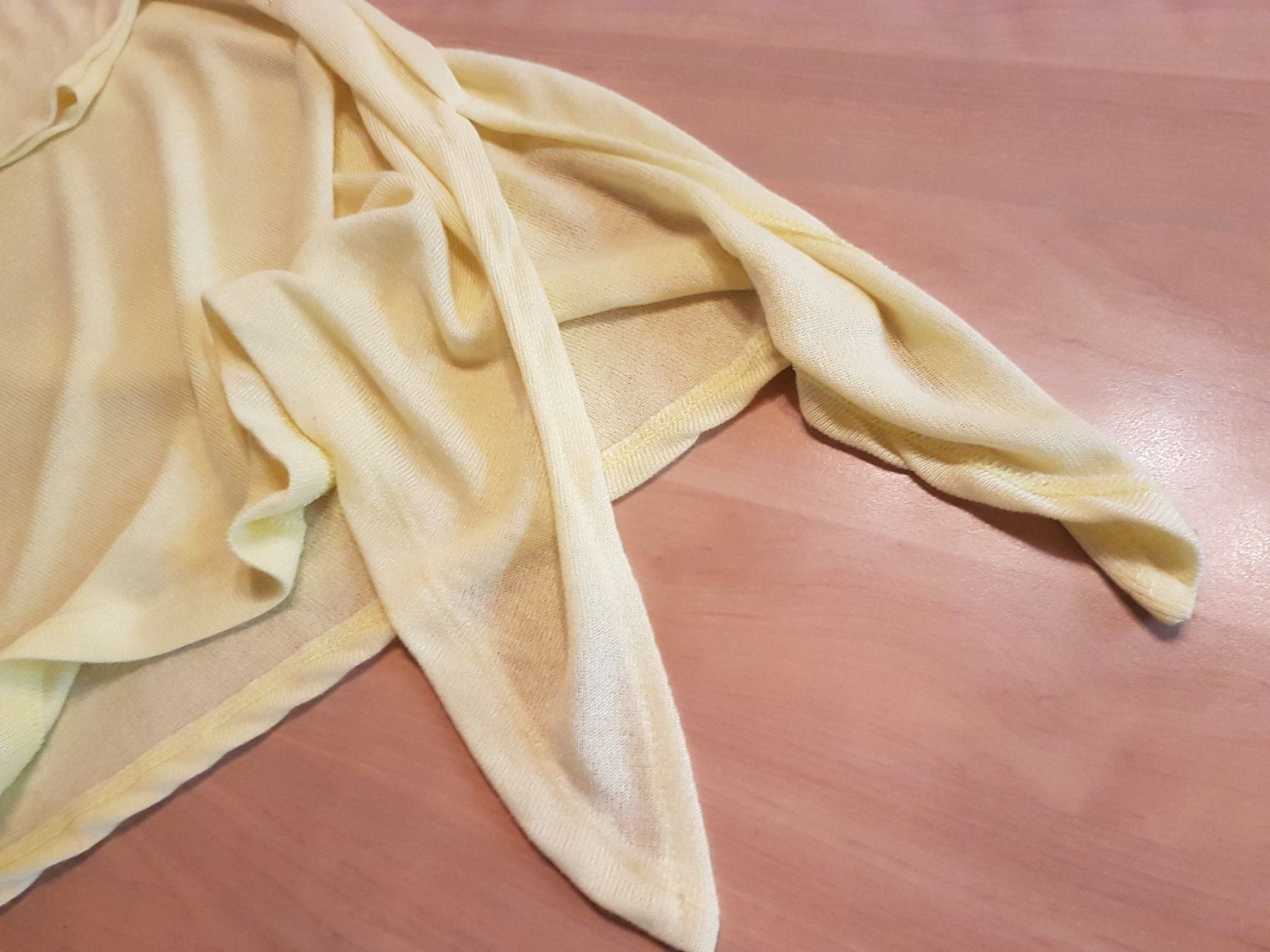 Zebra Maglioni & Felpe: Pull oversize jaune vif S-M marque Zebra – Usato da Villiers venduto da san_jn5w 1