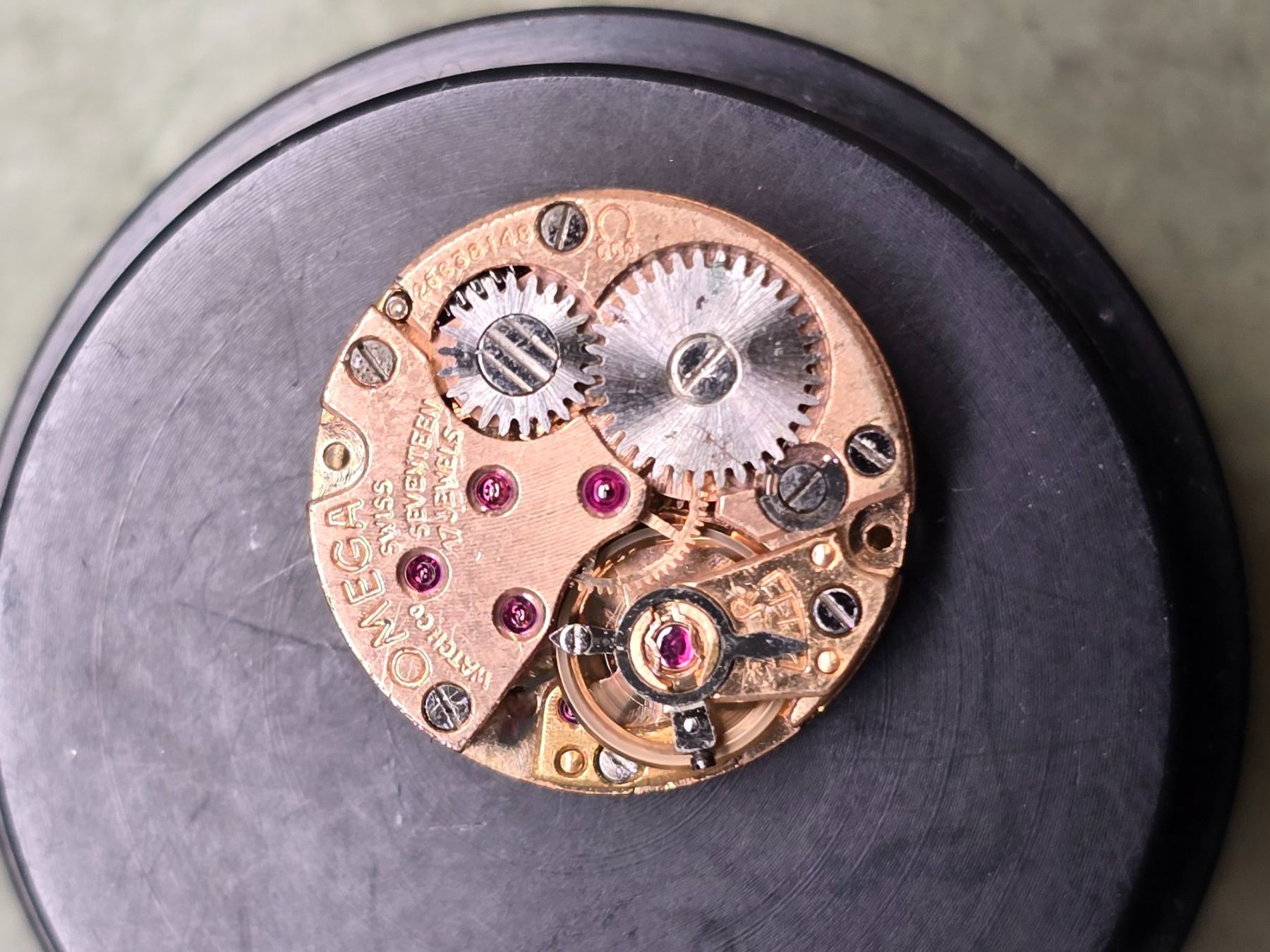 Omega Montres: Mouvement Omega 650 – D'occasion à Tramelan par Nirdan 2