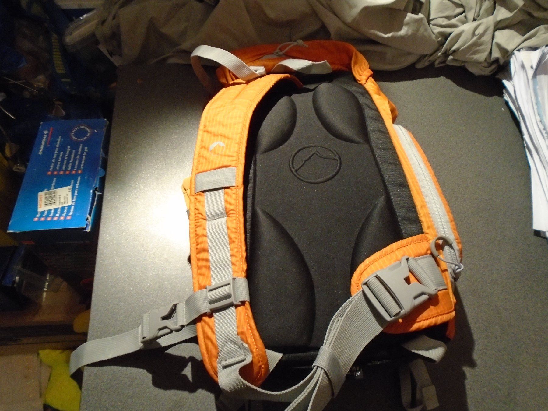 Lowepro Borse: Foto-Umhängetasche, lowepro orange/schwarz – Usato da Zürich venduto da Motzkuh 1