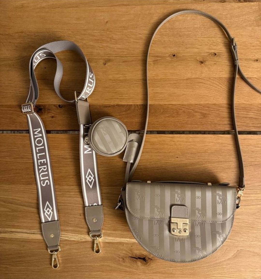 Borse da donna: Mollerus Tasche + Accessoire  – Usato da Weiach venduto da Vin_tage