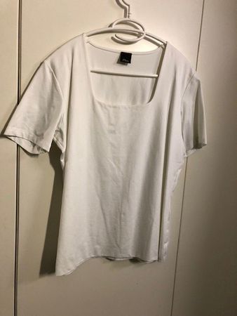 Weisses T-Shirt, S. Olivier, 44, Vorderteil doppelter Stoff