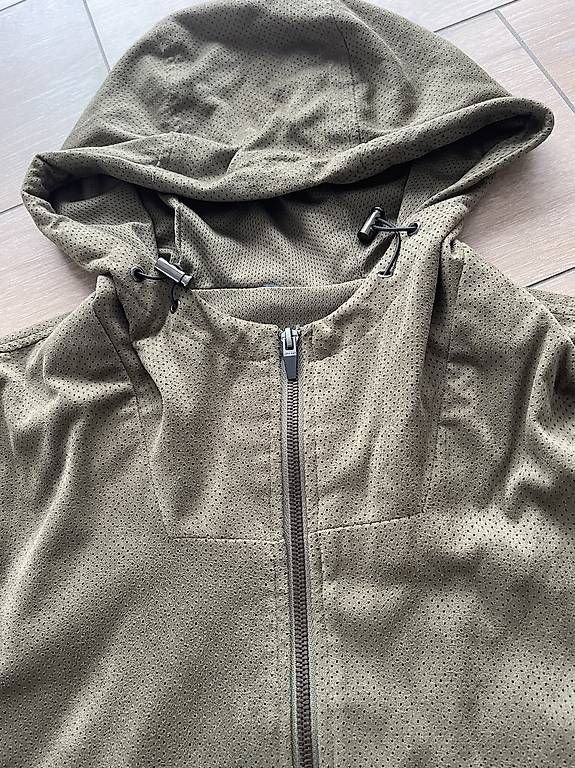 Giacche: Veste légère Zara à capuche  – Usato da Bussigny venduto da nan_nw9d 2