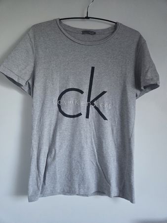 T-shirt Calvin Klein, Taille M