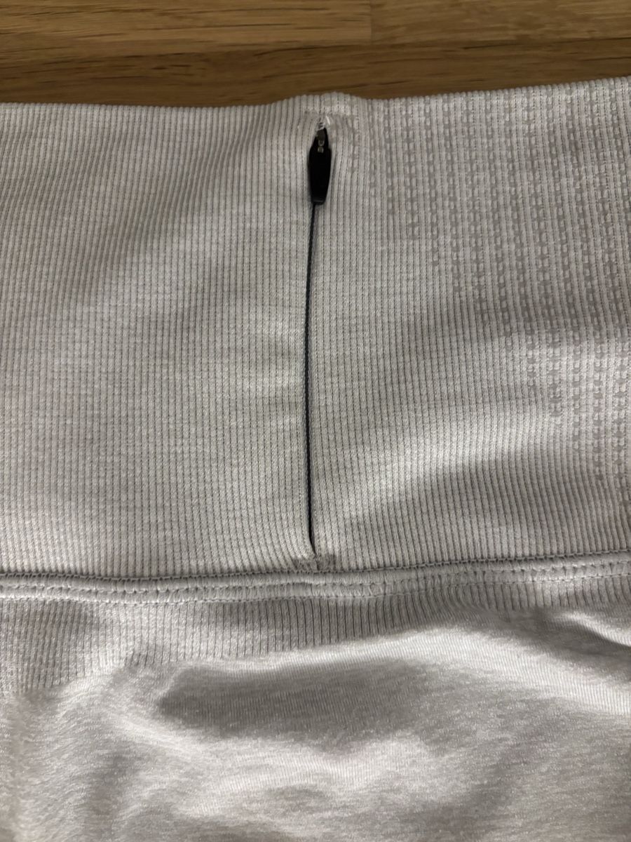 Gymshark Leggings: Gymshark Leggings hellgrau – Gebraucht aus Bern von Enaywi 3