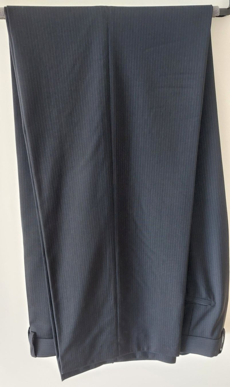 Anzüge: Hugo Boss Herren-Anzug, Grösse 110 – Gebraucht aus Meilen von exi 2