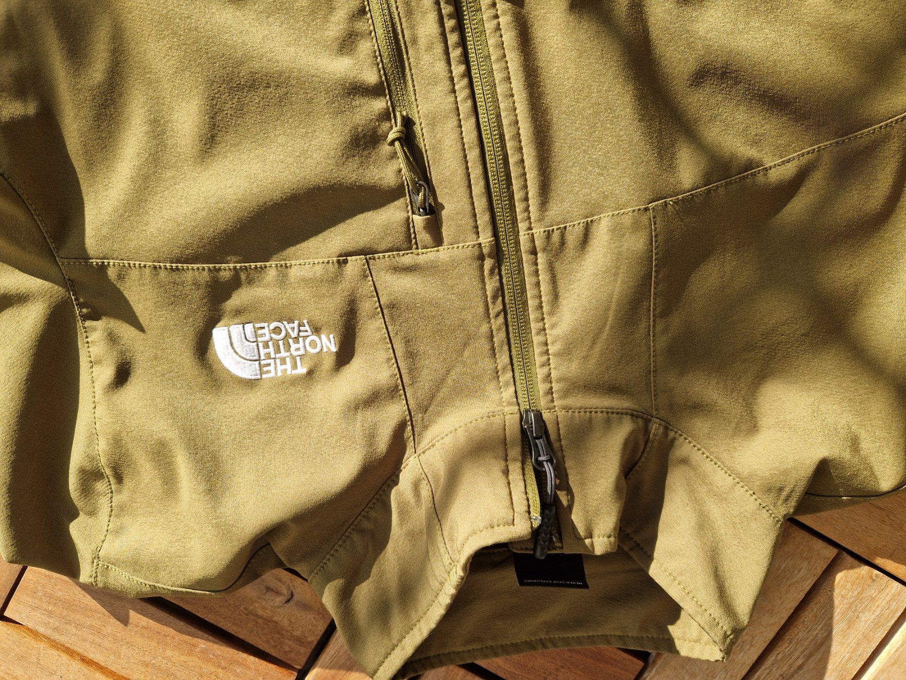 North Face Jacken: THE NORTH FACE - Trainingsjacke/Sportjacke – Neu (gemäss Beschreibung) aus Möhlin von Cloudy73 4