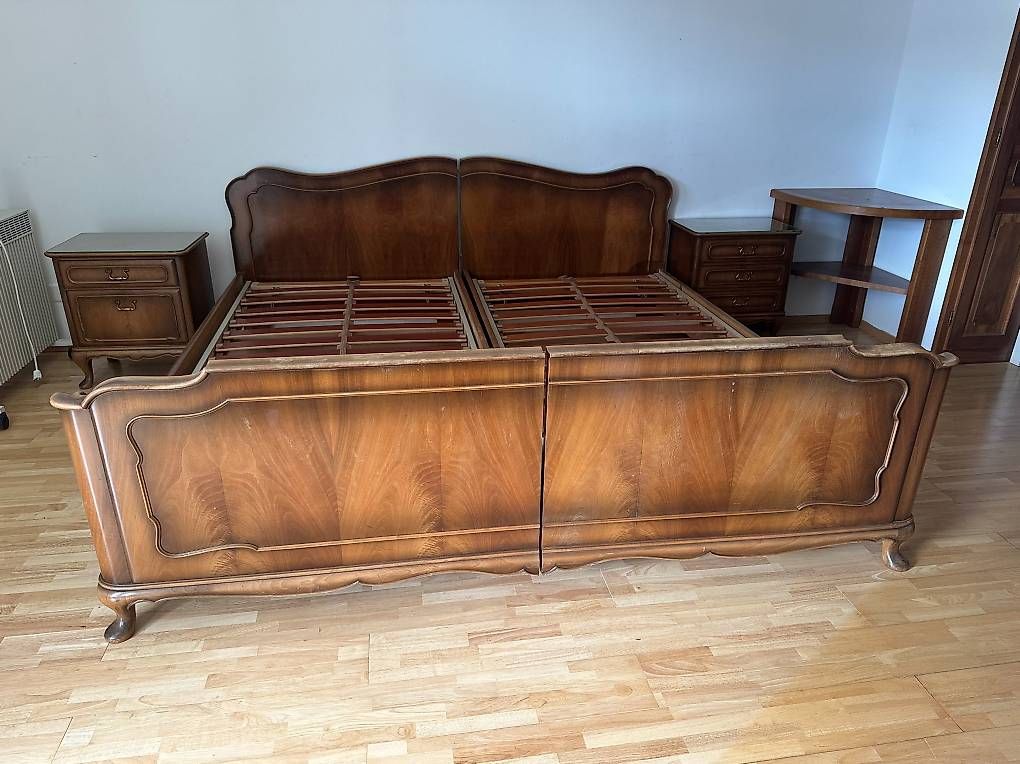 Letti: Doppelbett mit 2 Nachttischen aus Vollholz – Usato da Interlaken venduto da pat_9tp8
