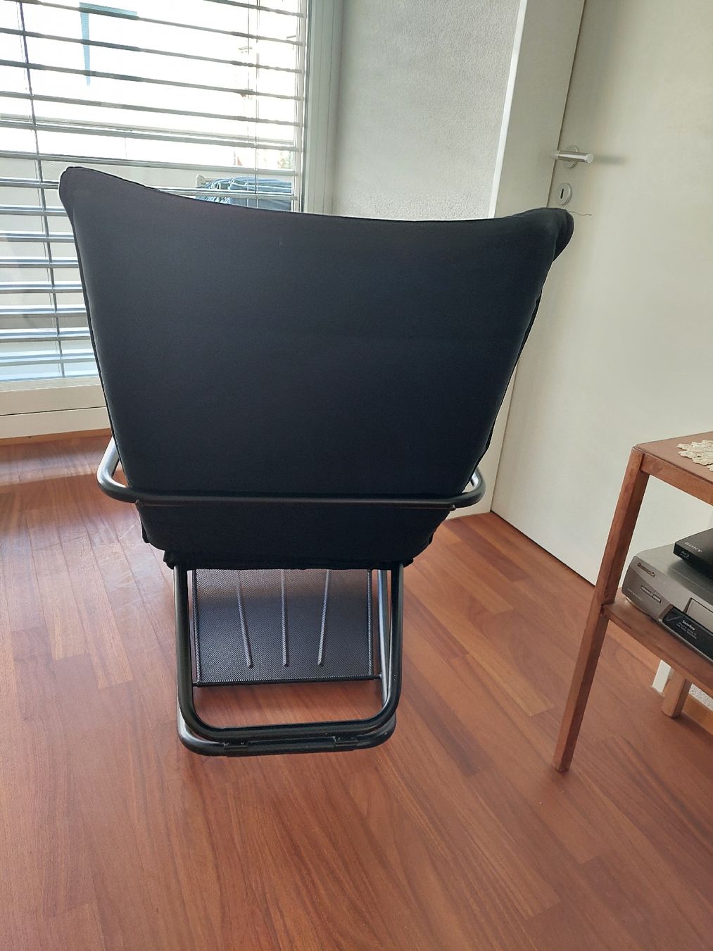 Liegen & Liegestühle: Schwarzer Schaukelstuhl - Liegesessel – Gebraucht aus Basel von bra_76ff 3