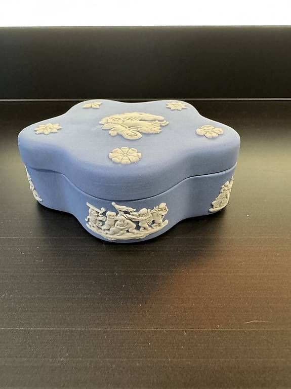 Set di piatti: Wedgwood  – Usato da Parpan venduto da pba_x87s 1