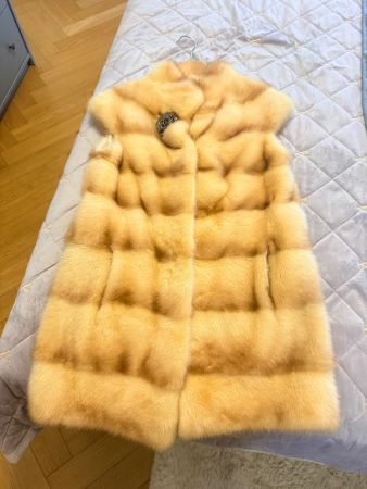 Fur. Mink gilet
