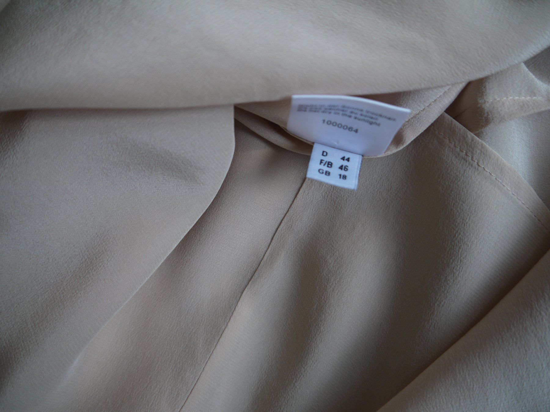 Madeleine Camicette: MADELEINE Bluse aus 100% Seide Gr.44 – Usato da Hagendorn venduto da Blaf 3