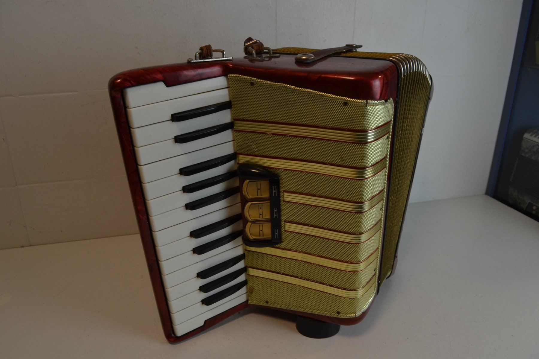 Hohner Strumenti musicali: Akkordeon chromatisch Hohner Concerto I – Usato da Zürich venduto da Brockito 5