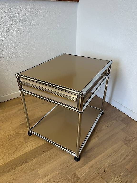 USM Nachttische: Table de chevet USM Haller en Beige // Ref. AY0395-2 – Gebraucht aus Ravoire von ARKY_s