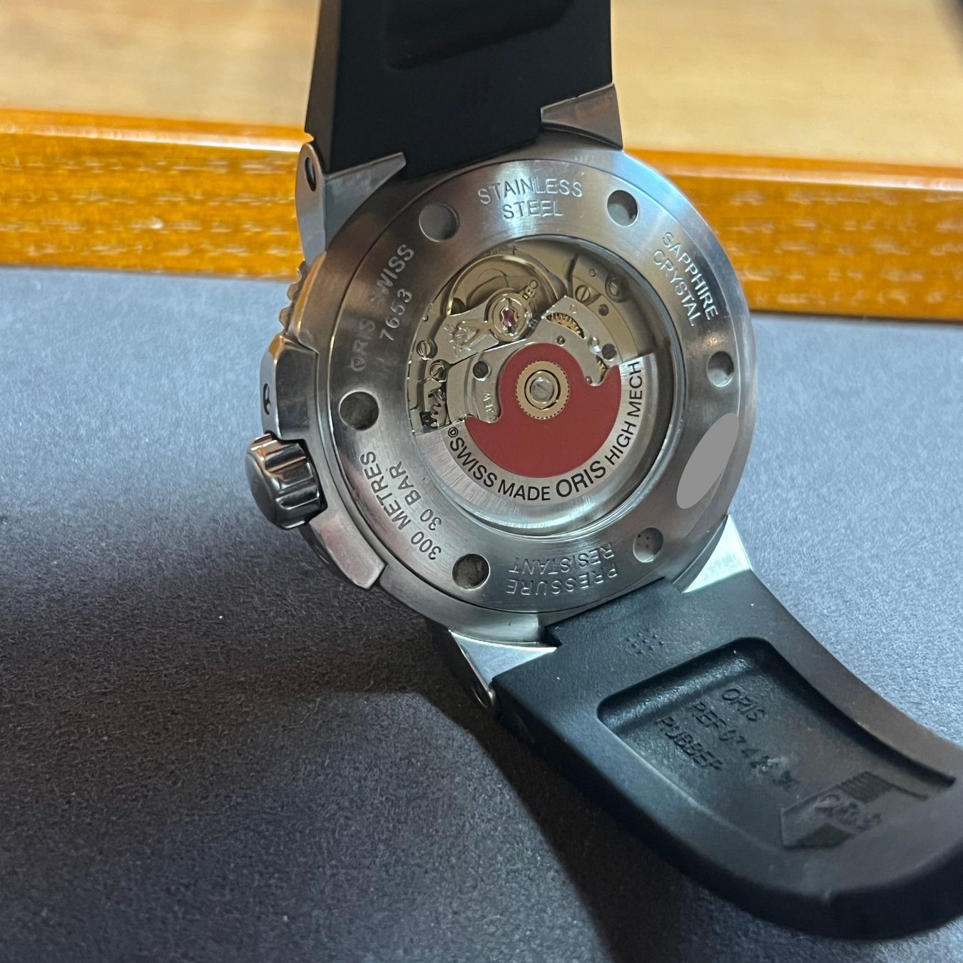 Oris Montres: Oris Aquis Date Automatic Black Dial 7653 – D'occasion à Carouge GE par Watchaser 4
