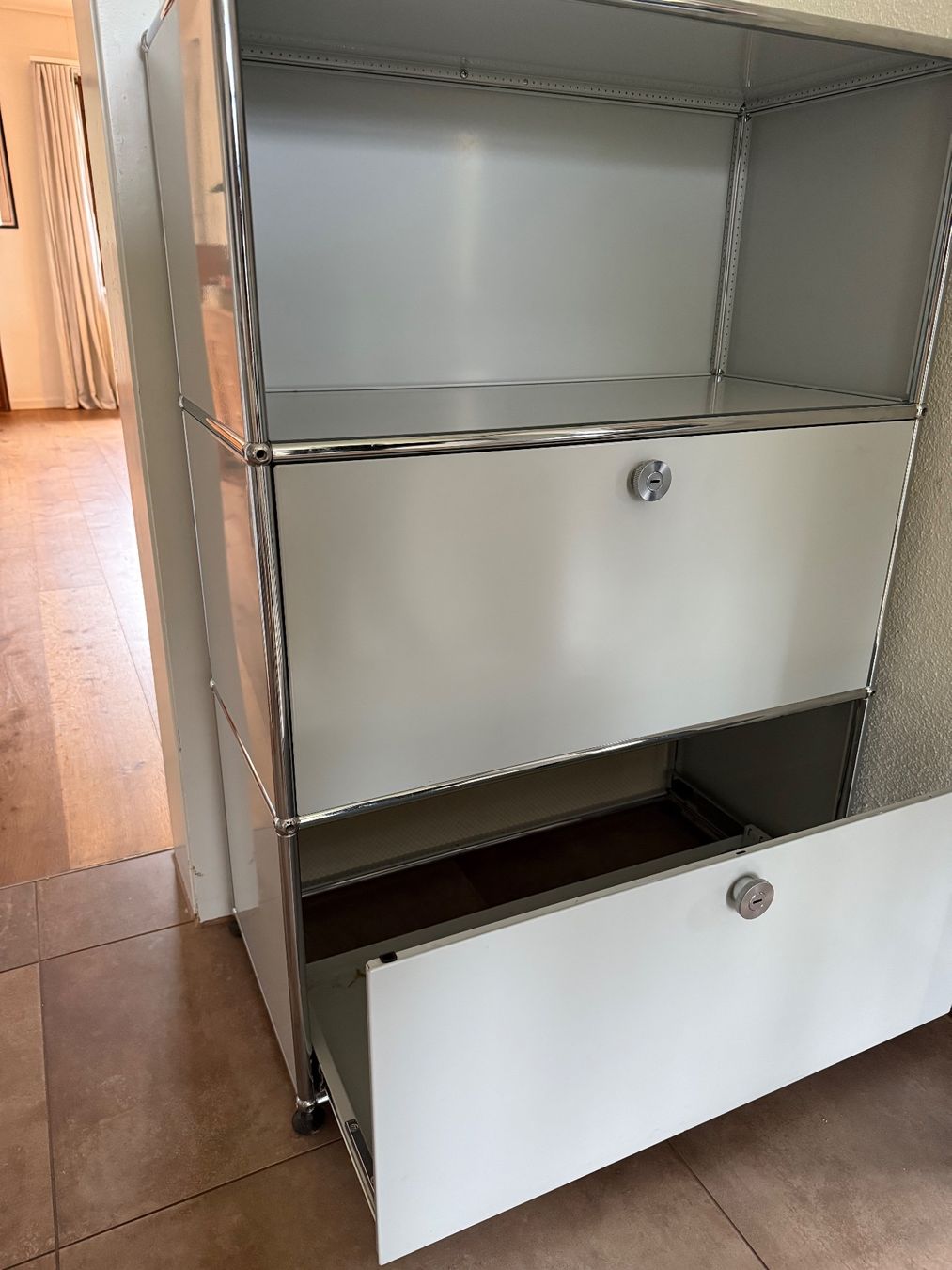 USM Scaffali: USM Haller Sideboard 1x3 Lichtgrau Q2 – Usato da Balsthal venduto da Designhaus.Schmitt 2