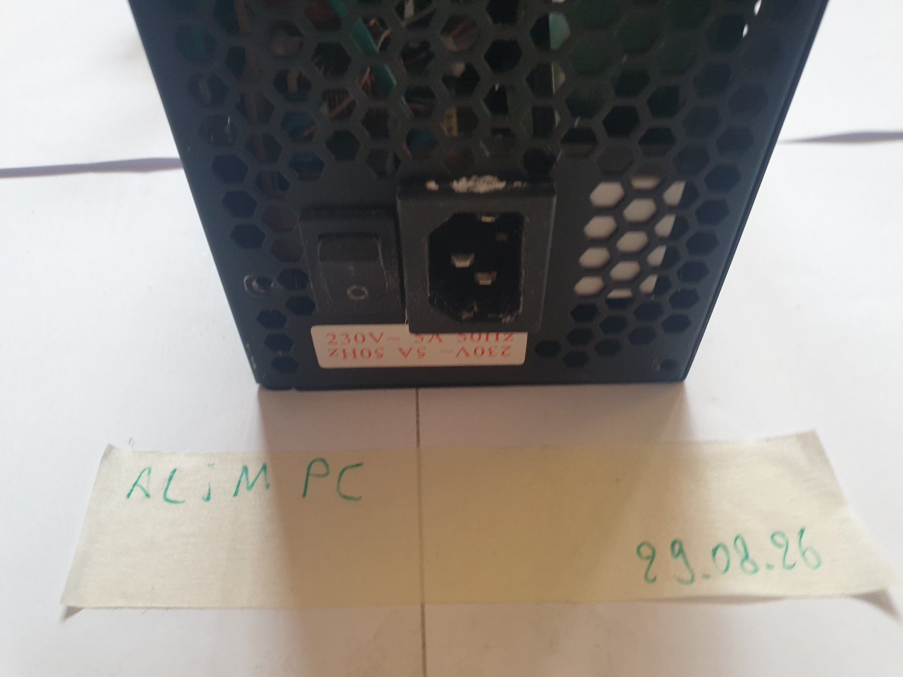 Elektronikbauteile: Alimentation pour PC / pas testée – Gebraucht aus Moudon von Amaroli7 1