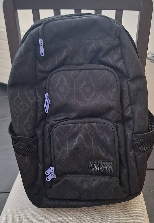 Dakine Rucksäcke: Sac à dos Dakine avec compartiment ordinateur – Gebraucht aus Sion von Saillend