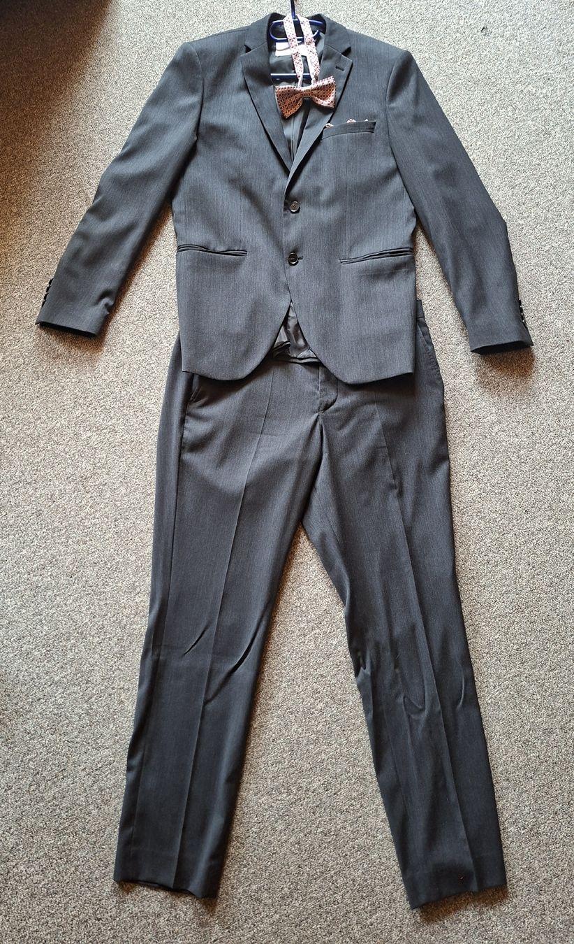 Selected Anzüge: Selected Homme Anzug Grösse 50 – Gebraucht aus Lömmenschwil von 19kaufi91