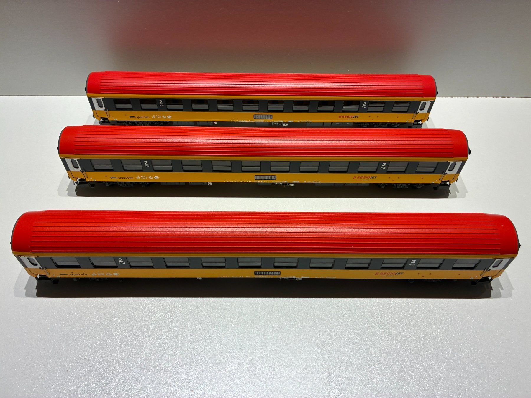 LS Models Modelleisenbahnen: LS Models 48153 Set voitures-couchettes Regiojet – Neu und originalverpackt aus Le Pâquier-Montbarry von Patroni0 2