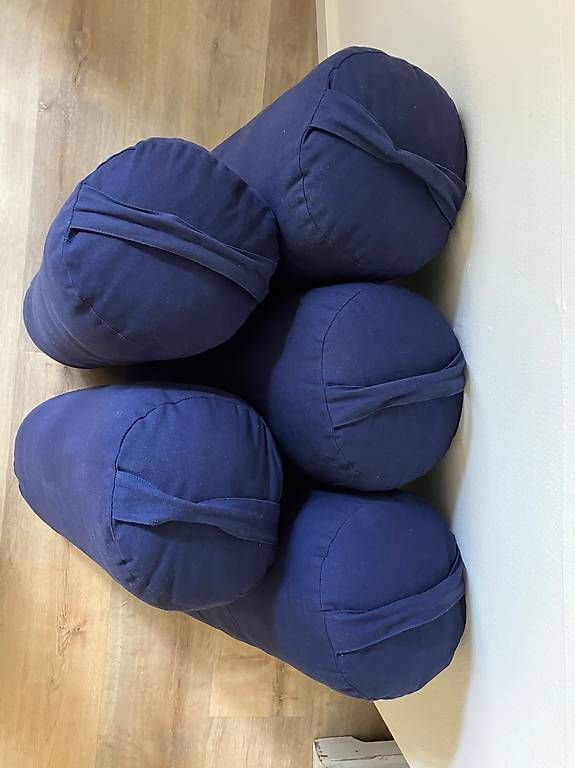 Cuscini: Yoga Bolster Classic Navy – Usato da Lohn-Ammannsegg venduto da Pidel