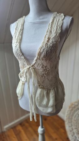 QUIZ  🤍🪽  boho crochet häckel gilet top / Grösse S/M