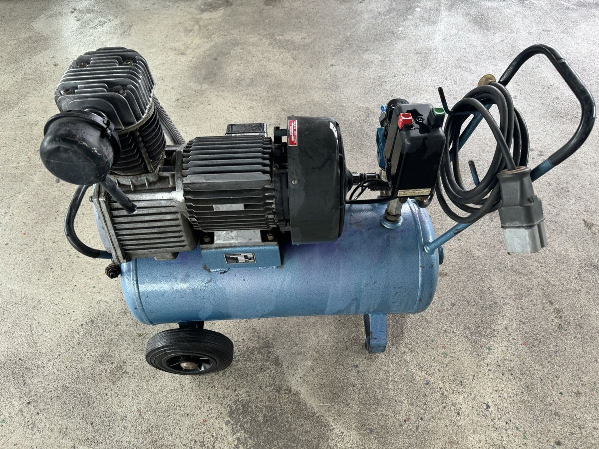 Compressori: Prematic Luftkompressor 40 L Tank – Usato da Mirchel venduto da Hilal1994 4