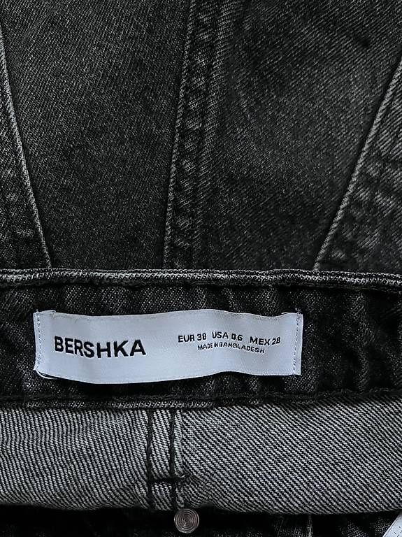 Pantaloni:  Short Bershka taille 38 – Usato da Yverdon-les-Bains venduto da car_xd5s 2
