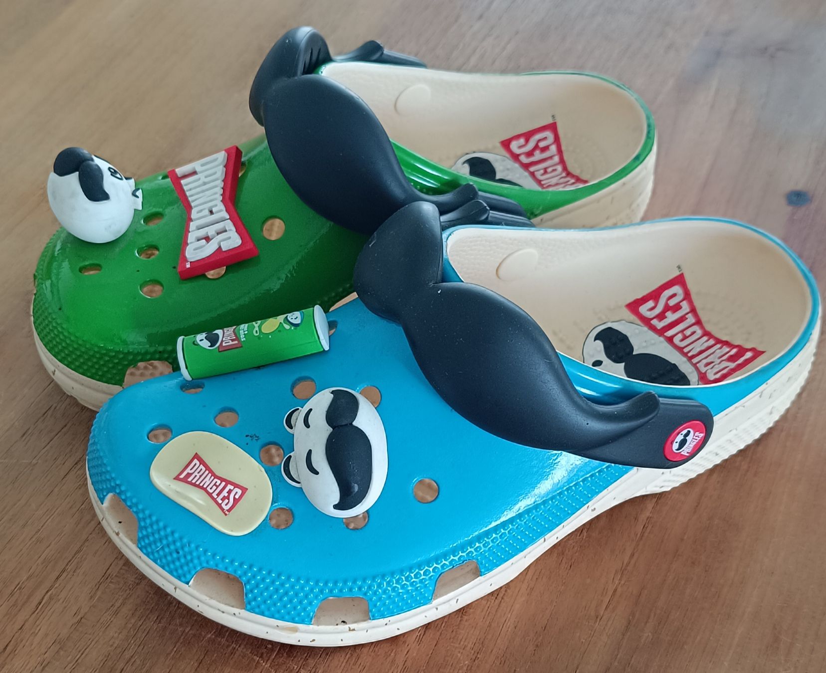 Crocs Scarpe da uomo: Crocs Pringles – Nuovo (secondo la descrizione) da Bellinzona venduto da gab_t52k 2