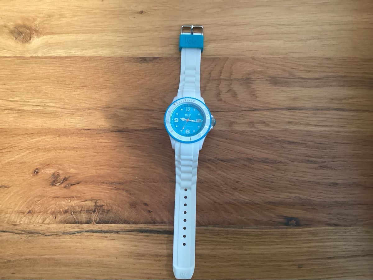 Swatch Smartwatch: Armbanduhr – Gebraucht aus Volketswil von eljo01