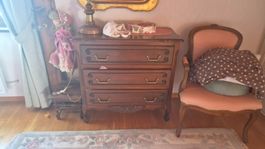 commode en bois style Louis XV / classique, 3 tiroirs.
