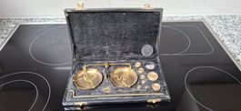Goldwaage in Box