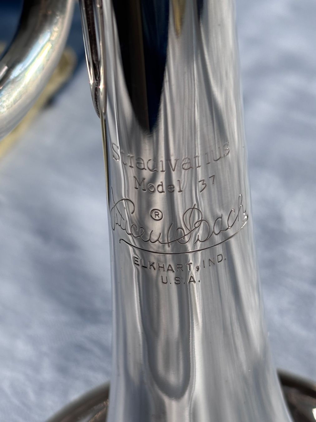 Strumenti musicali: B-Trompete BACH Stradivarius Modell 37 L – Usato da Binningen venduto da Padme 2