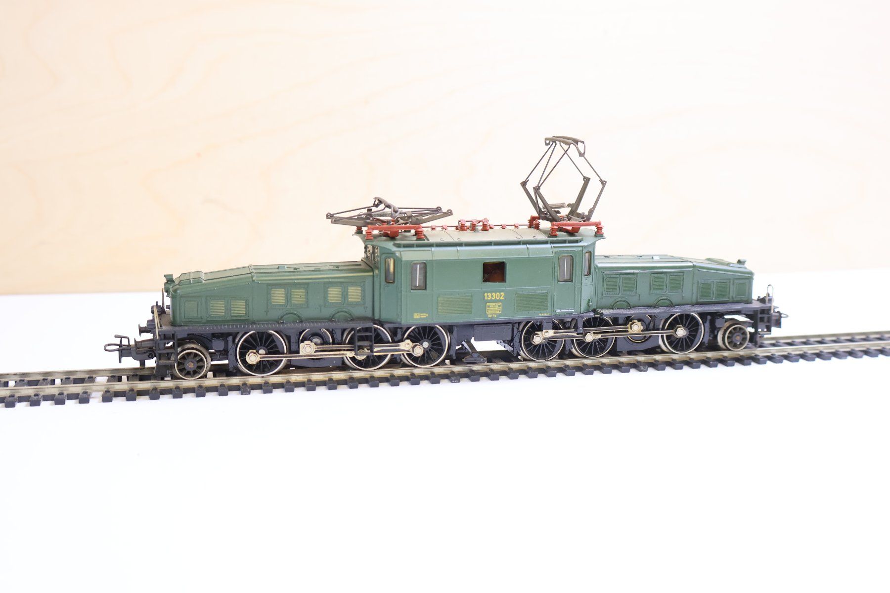 Märklin Modellini di ferrovie: Märklin SBB Krokodil Be 6/8 E-Lok - 3356 – Usato da Winterthur venduto da Monstera 6