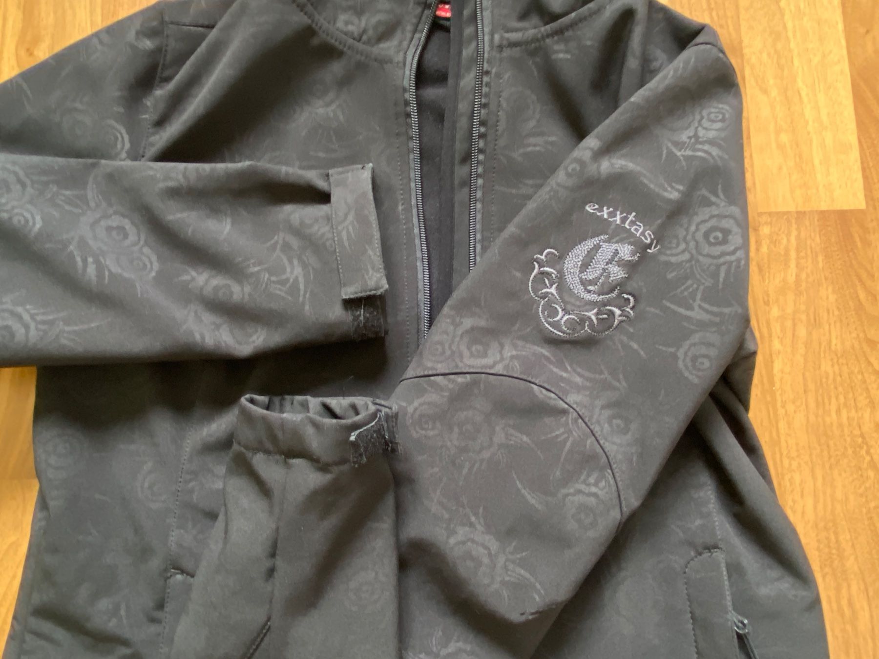Jacken: Exxxtasy Softshelljacke schwarz mit Kapuze Gr. 38 – Gebraucht aus Binz von chr_5ljt 3