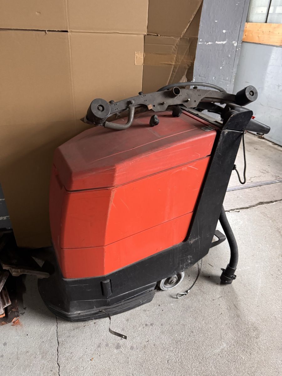 Tutte le macchine: Hakomatic 450/530 putzmaschine – Difettoso da Künten venduto da tot_bw26